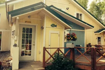Image de Talkeetna Eastside Cabins - Propriété familiale, quartier calme, à pied du centre-ville