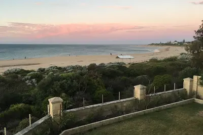 Image de Luxueuse maison de vacances en bord de mer idéale pour les familles et les amis