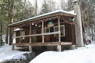 Image de Venez vous «perdre sur notre rivière» - Charmante cabane isolée, proche de tout!
