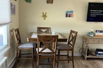 Image de 2 Br quartier familial axé sur la famille w / piscine, à proximité à pied de la plage et promenade