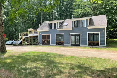 Image de Maison de transport confortable sur le lac Ossipee. Accès à la plage privée. Renseignez-vous sur quai de bateau