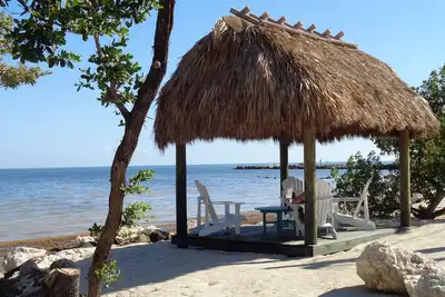 Image de Propriété en bord de mer avec lagon, 2 piscines chauffées et marina