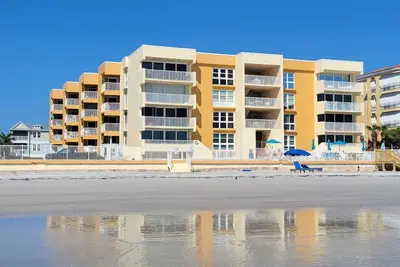 Image de Abordable! Belle Golfe-Front Condo sur la plage tranquille. Distinctive Ouvrir Architec
