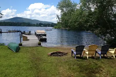 Image de Front Cottage lac Winnipesaukee eau avec quai privé et la plage