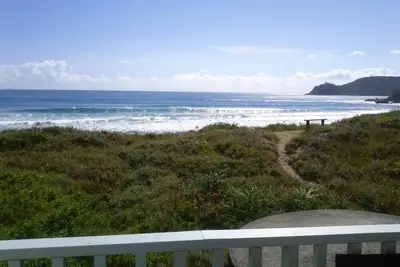 Image de Ocean Front Surf Beach avec vue sur la mer