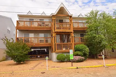 Image de Condominium à thème de plage dans le centre de Dewey Beach!