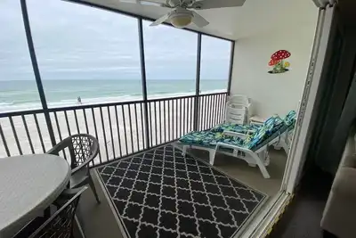 Image de Propriété en bord de mer avec piscine chauffée à Sunset Terrace