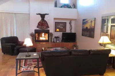 Image de Tucson Location de vacances Maison de ville de luxe avec golf à prix réduit au cours de Starr Pass!
