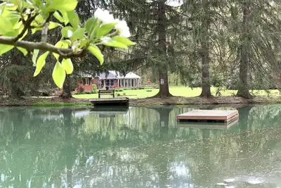 Image de La maison principale à Rustic River Retreats - Domaine privé de 27 acres de Grand River!
