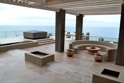 Image de Penthouse - Une luxueuse hiérarchie Oceanfront 5bdr / 5ba
