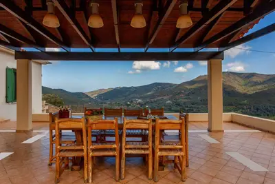 Image de Augusta Deres Cretan Mountain Retreat With View