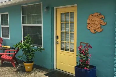 Image de Belle 2 Br Cottage dans le centre-ville de Gulfport