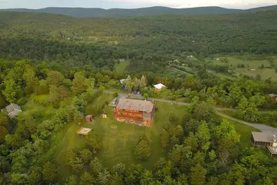 Image de Retraite privée de luxe avec vue panoramique sur la vallée de la rivière Perdue