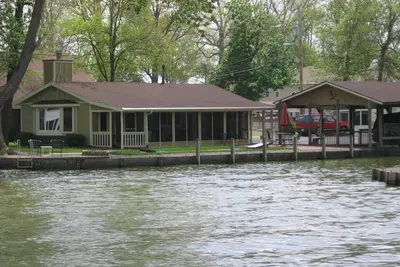 Image de Schmucker Rentals, Tecumseh (Forfait ponton disponible)