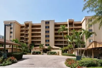Image de Chinaberry 474 - Condo 2 chambres avec plage privée avec chaises longues et parasol fourni, 2 piscines, centre de fitness et courts de tennis.
