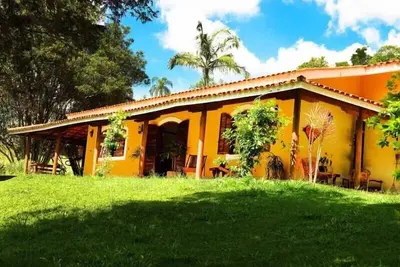 Image de Belle maison de campagne Ă Atibaia Grande maison et piscine
