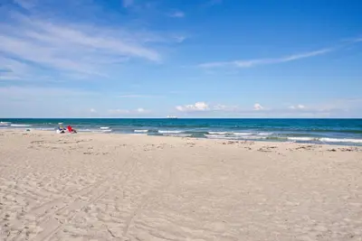Image de Oceanfront Cocoa Beach Cottage - Accès à la piscine et à la plage privée, pour 10 personnes