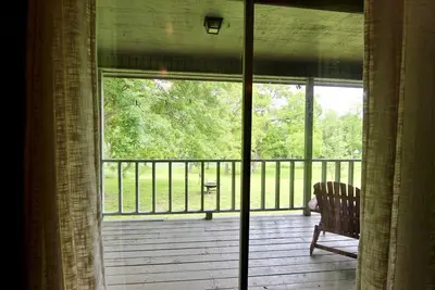 Image de The River House- 3bdr \/ 2bth- 8 personnes le long de la rivière San Marcos! !