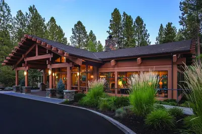Image de Mt. Bachelor - station de ski la plus célèbre de l'Oregon!