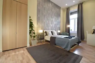 Image de Belle spacieuse chambre centrale 4 chambres \/ 3 salles de bain