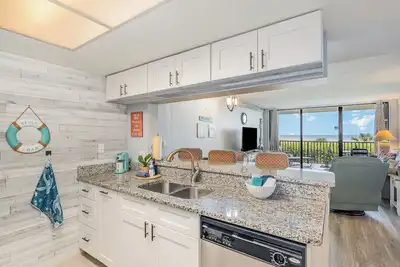 Image de Coastal Direct Oceanfront Condo 2 chambres 2 salles de bain