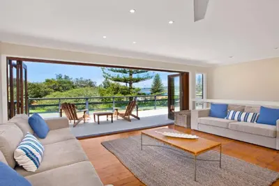 Image de Pine View, North Avoca - À Travers Directement De La Plage, Vue Sur L'Ocean, Pet Friendly