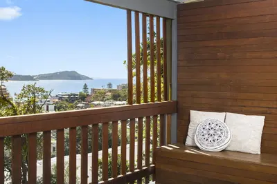 Image de The Haven Beach House Maison de 6 chambres et 4 salles de bains donnant sur la plage de Terrigal