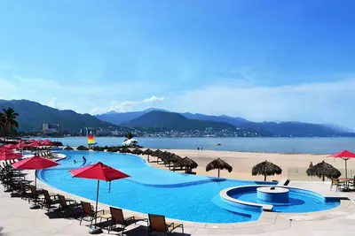 Image de Superbe condo en bord de mer, meilleur emplacement, super tarif réduit 119 par nuit! !