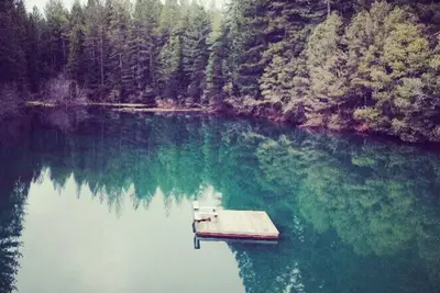 Image de Lagunita - chalet au bord du lac avec 2 dortoirs et bain à remous! 225 $. . . par nuit pour les 3! !