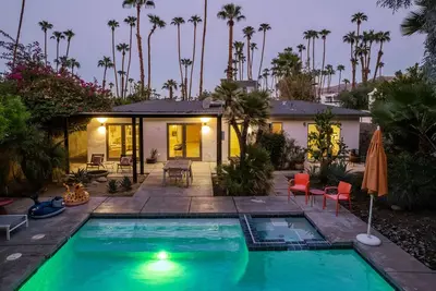 Image de Maison Moderne Zen - Sans Vent S Palm Springs - Piscine D'Eau SALÉE \/ Spa