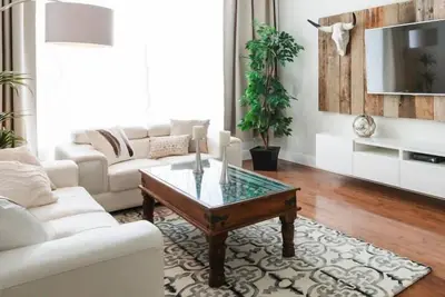 Image de Ff4: Spacieux, emplacement privilégié du Plateau, à 3 min du métro, Netflix, A \/ C, 2Ba, 4Br!