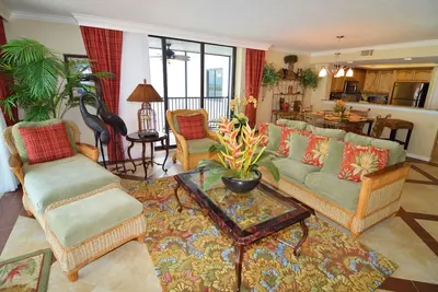 Image de Condo de coin de luxe avec vue sur la plage et la baie de San Carlos Ă Sanibel Harbour Rst