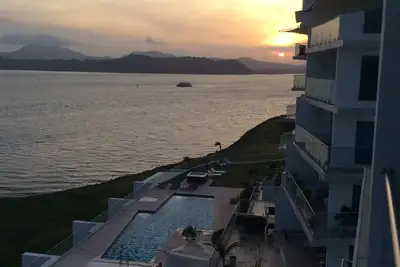 Image de Panama Canal & Panama City - Oceanfront Studio / Appartement avec la meilleure vue de Pana