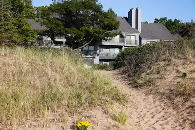 Image de Fabuleux condo en bord de mer du lac Michigan. Des vues incroyables sur Sleeping Bear Bay