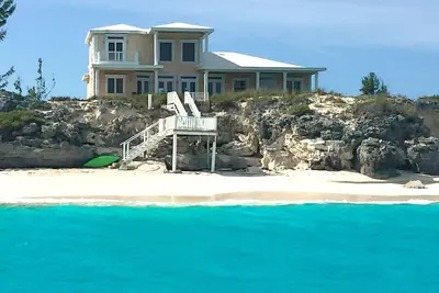 Image de \"The Cut Pearl\" - Superbe villa privée en bord de mer / en bord de mer à Little Exuma