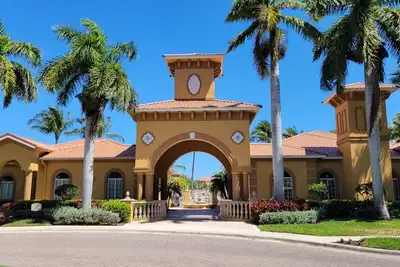 Image de Magnifique condo moderne dans le complexe de luxe Fort Myers