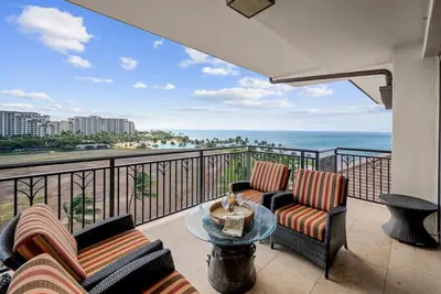 Image de Panoramic Ocean Views Penthouse 9ème étage - Beach Villas Luxury Condo