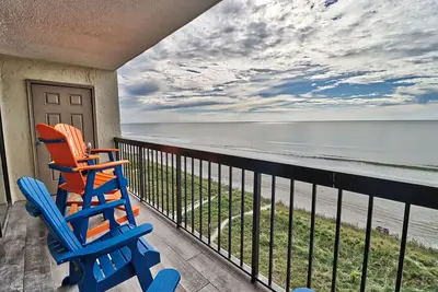 Image de Vue Incroyable Balcon de 16 \"directement sur la plage, suite de 1ère classe récemment rénovée