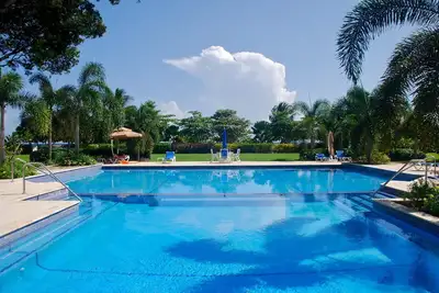 Image de Le Condominiums @ PalmBeach 109, Hastings Christ Church, la plage, la piscine