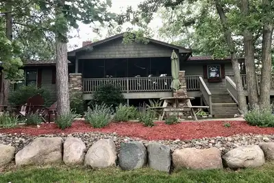 Image de Cozy Lake House de la chaîne Whitefish à Crosslake, Mn