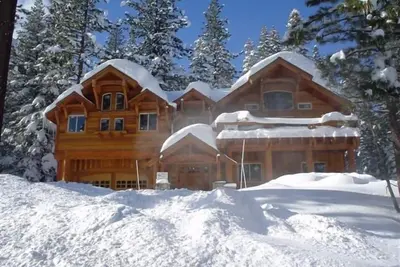 Image de Tahoe Ski Lodge WiFi, bain à remous pour 16 personnes