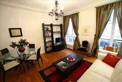 Image de Meilleur classé 2 Br / 2 Ba apt près de Place Des Vosges