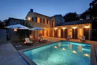 Image de Confidentialité 5 * Villa avec 9. 000m2 Garden, In-Villa Massage, Vélos, à 300m de la plage