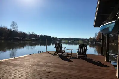 Image de La vraie tranquillité au bord du lac Anna