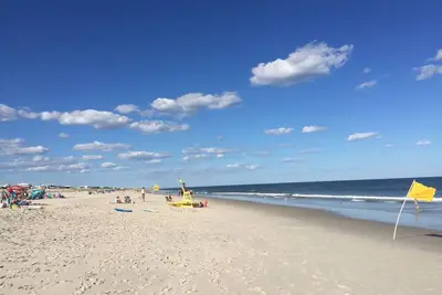 Image de Classique Lbi Beach-Block Cottage, étapes vers l'océan et la baie