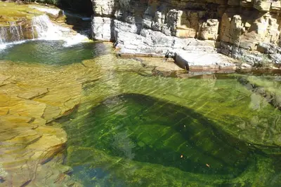 Casa C \/ Piscines Naturelles Et Langage Des ÉCHARPES Du Lac Canyons