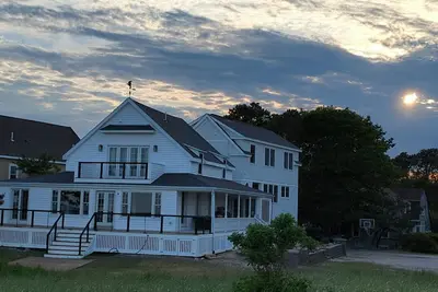 Image de Belle maison de plage au bord de l'eau - La maison de vacances parfaite sur la plage du Maine