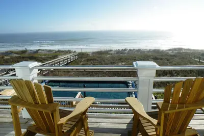 Image de Spectacular Oceanfront Beach House Avec New Pool! Réservez vos places Aujourd'hui