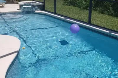 Image de Free Fire 8 COMPRIMÉS À Partir De 7+ Nuits Piscine 3br Comptoirs En Granit Game Room