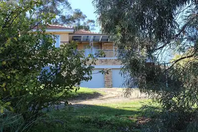 Image de Animaux acceptés maison familiale avec de superbes vues.